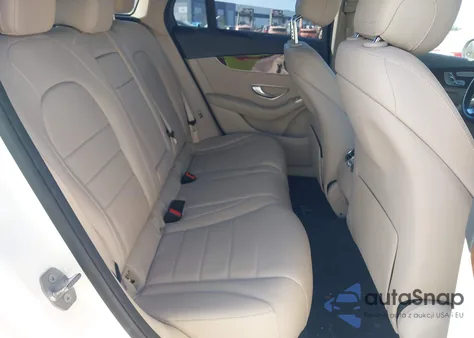 2018 Mercedes-Benz Glc 300 4Matic z USA, uszkodzony, nr VIN WDC0G4KBXJV106522